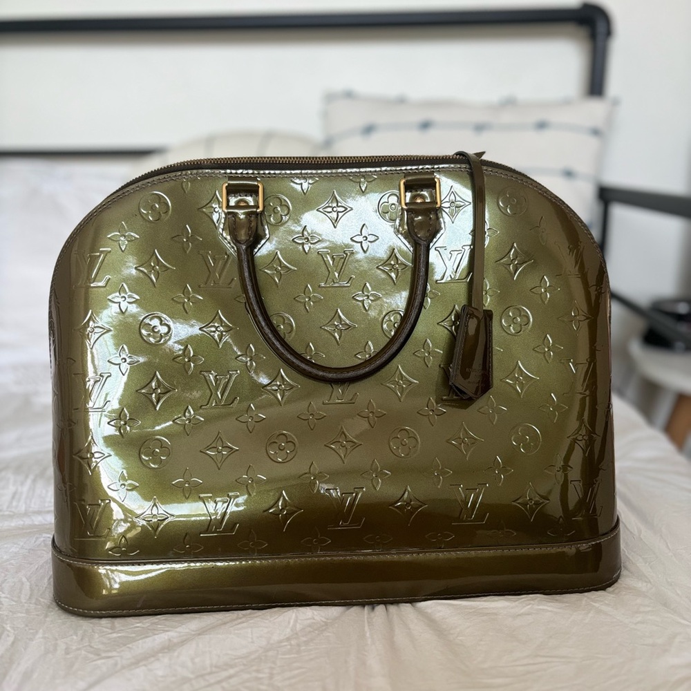 LV Vernis Alma GM LIKE NEW